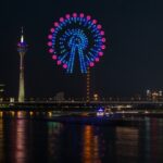 Drohnenkunst über Düsseldorf: Lichtershow auf der Rheinkirmes