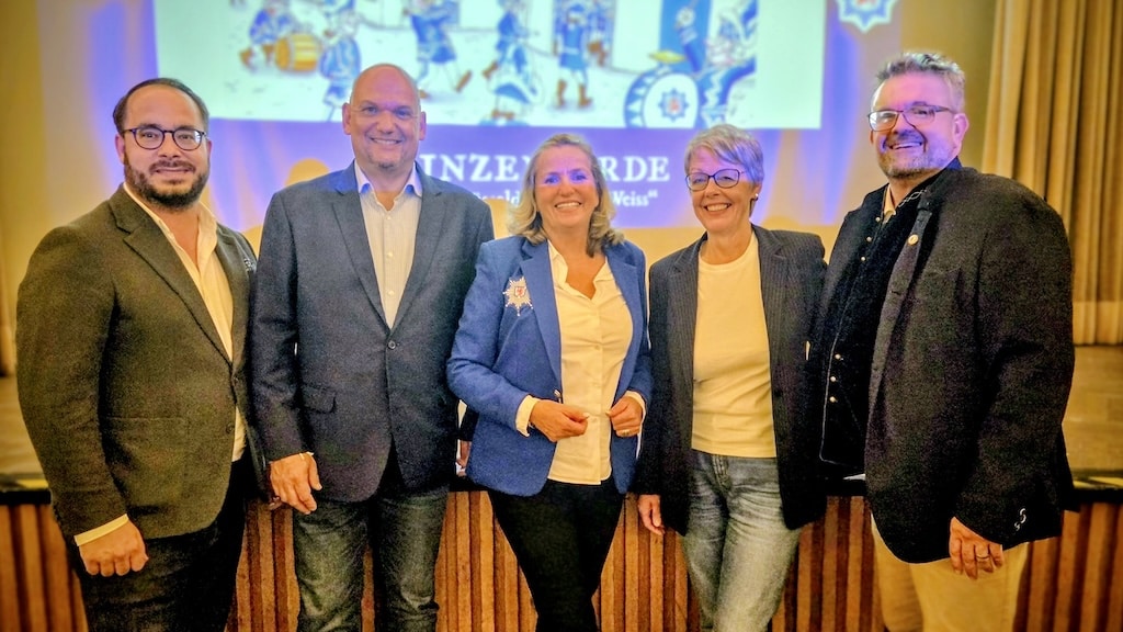 Kommandeur Sascha Adrian, Geschäftsführer Andreas Ziegler, PräsidentinUte Heierz-Krings, Schatzmeisterin Barbara Morschhoven und Vizepräsident Frank Minutillo (v.l.n.r.) © HPS