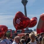 Düsseldorf feiert 200 Jahre Stadtsparkasse – ein buntes Wochenende am Rheinufer
