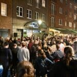 Die Toten Hosen kehren in den Ratinger Hof zurück – Konzert auch auf der Straße gefeiert
