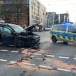 Schwerer Verkehrsunfall in Düsseldorf – Mehrere Verletzte