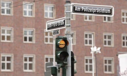 Jürgensplatz erhält neue Namen: „Edith-Fürst-Straße“ und „Am Polizeipräsidium“ offiziell eingeweiht