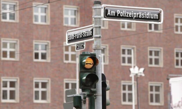 Jürgensplatz erhält neue Namen: „Edith-Fürst-Straße“ und „Am Polizeipräsidium“ offiziell eingeweiht