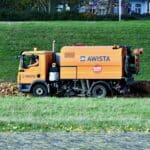 AWISTA Kommunal im Laubeinsatz – 300 Einsatzkräfte stadtweit unterwegs