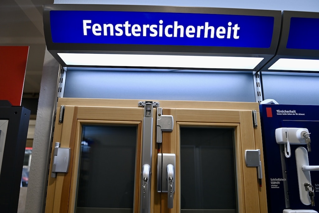 Bei der Polizei kann man sich über die verschiedenen Möglichkeiten der Sicherung beraten lassen @ Lokalbüro