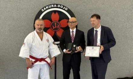 Stadtdirektor Hintzsche zum Ehrenmitglied der Europäischen Jujitsu Union ernannt