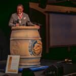 Glanzvoller Abend im Theater an der Kö: Oliver Wilmering erhält die Karl-Klinzing-Plakette 2025