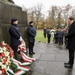 Gedenken zum Volkstrauertag in Düsseldorf – Kranzniederlegung auf dem Nordfriedhof