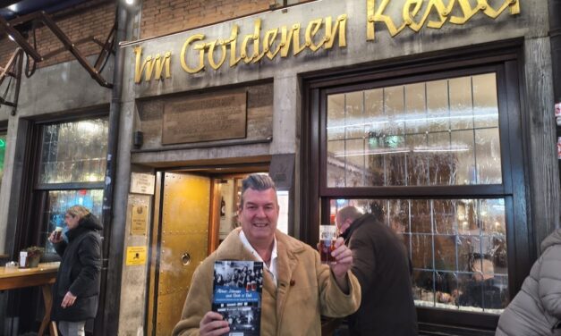 Altbier, Anekdoten und Ausgehkultur: Ein neues Buch feiert Düsseldorfs längste Theke