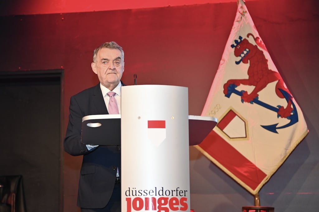 Innenminister Herbert Reul bei seiner Dankesrede © Lokalbüro Innenminister Herbert Reul bei seiner Dankesrede © Lokalbüro