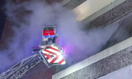 Balkonbrand in Düsseldorfer Hochhaus in der Neujahrsnacht