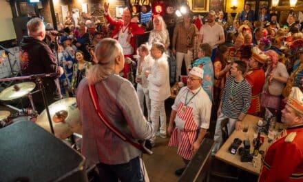 Prinzengarde der Stadt Düsseldorf feiert stimmungsvolles „Jeck em&nbsp;Fuchs“