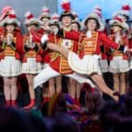 Bunter Kinderkarneval der Prinzengarde lockt mehr als 400 junge Jecken