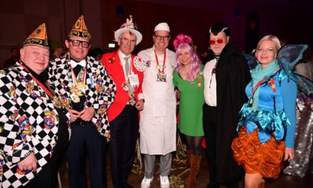 Handwerk feiert jeck: Achte Handwerkersitzung bringt Karnevals-Stars in den Rheinlandsaal des Hilton Hotels