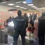 Innenstadt und Stadtteile im Blick der Ermittler: Große Razzia gegen Schwarzarbeit in Düsseldorfer Nagelstudios